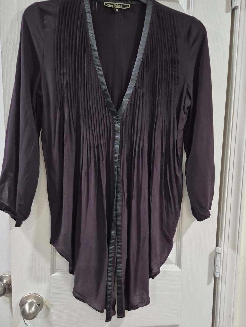 Love Stitch Women's Plum Pleated V-Neck Satin-Trim Tunic